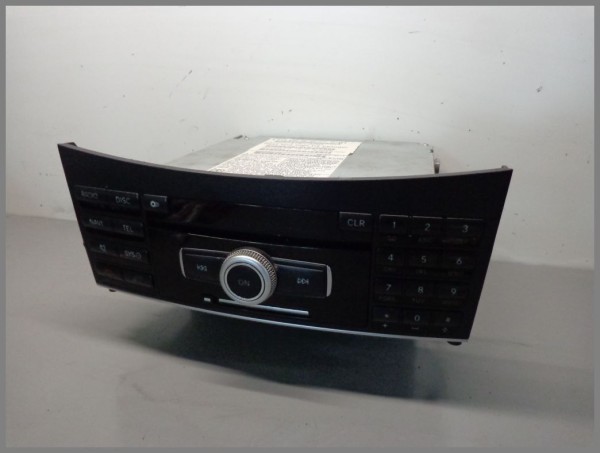 Mercedes Benz W212 US Navigation CD Player Radio 2129008609 Original