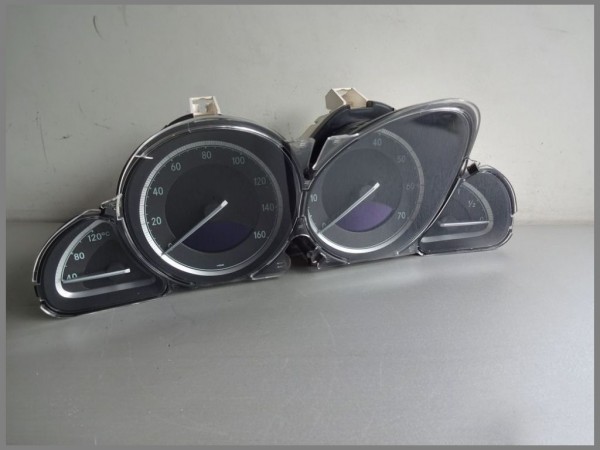 Mercedes Benz R230 speedometer instrument cluster 2305404311 VDO 110.080.091 / 036 original