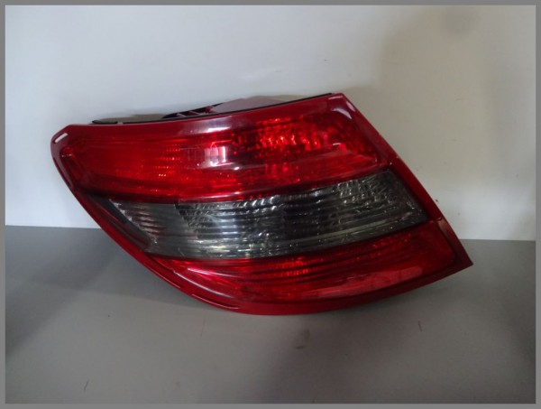 Mercedes Benz W204 Limo rear light taillight LEFT 2048202964 original