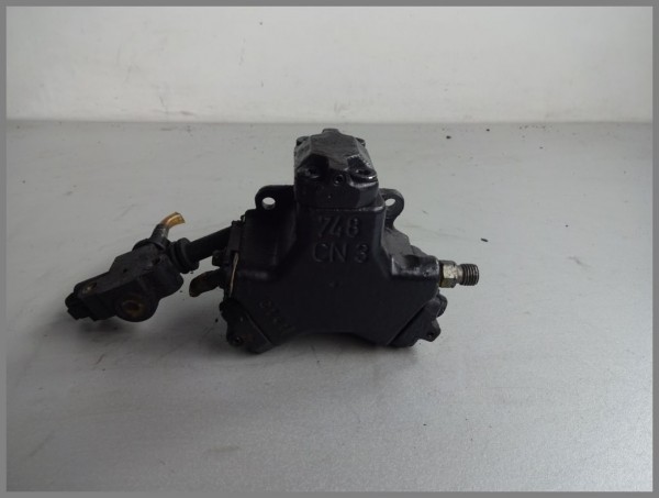 Mercedes Benz MB W202 W203 Einspritzpumpe Hochdruckpumpe 0986437100 Original