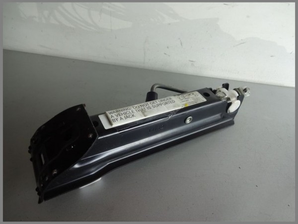 Mercedes Benz MB W219 CLS-class jack lift 2125800218 W212 W216 W221 W204