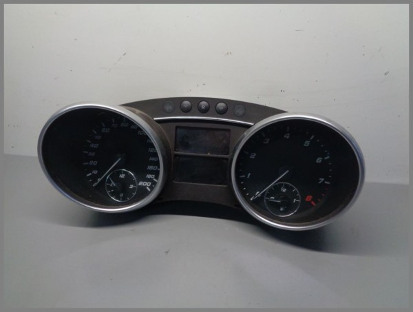 Mercedes Benz R251 W164 AMG Speedometer Instrument cluster 2515401448 -damage- MPH