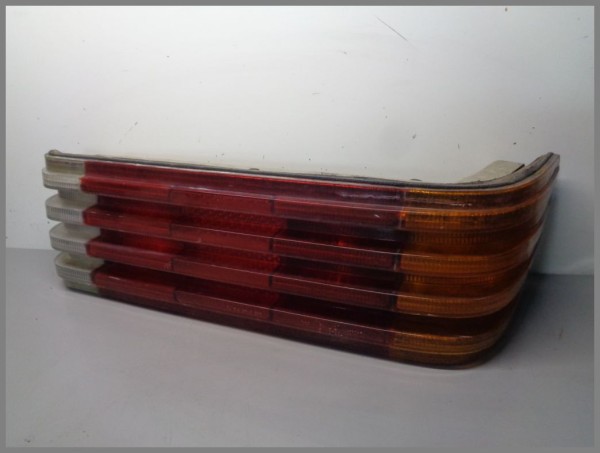 Mercedes R107 SL taillight LEFT 1078201564 Original taillight SLC