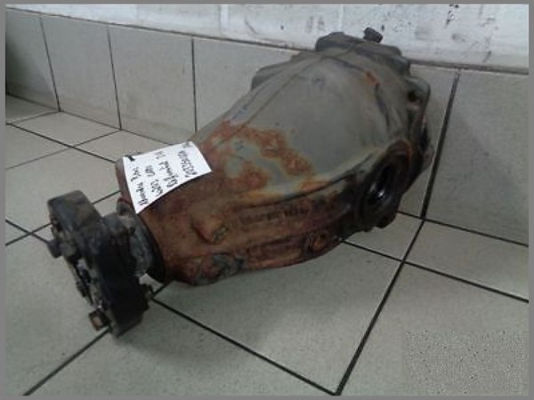 Mercedes Benz W203 C180 differential 175tkm 3,46 rear axle 2033504714