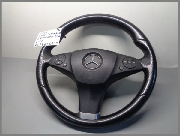 Mercedes Benz W207 C207 Lenkrad Schaltwippen 2074600703 9E38 Schwarz L17