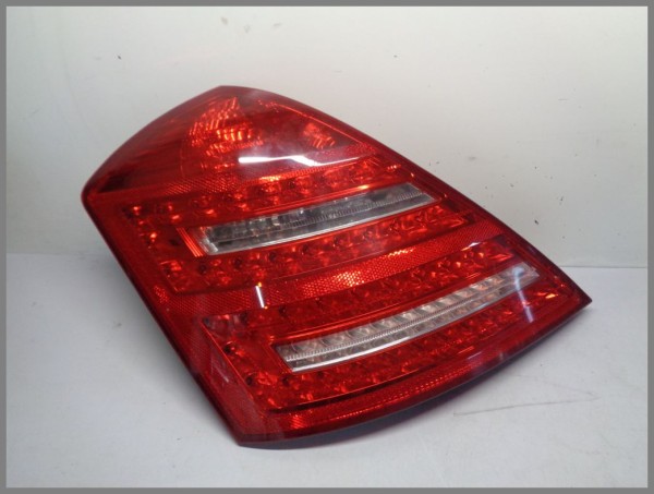 Mercedes Benz MB W221 S-Class rear light taillight RIGHT 2218201364 original