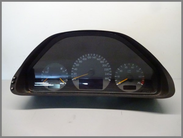 Mercedes Benz W208 CLK speedometer 2085405511 VDO 110.080.063 / 017 Avantgarde original