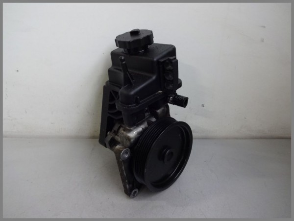 Mercedes Benz W204 W212 Servopumpe Servo Pumpe 0064664701 Original ZF