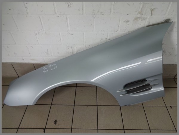 Mercedes Benz R230 fender left 762 tellurium silver original 2308800118 K117