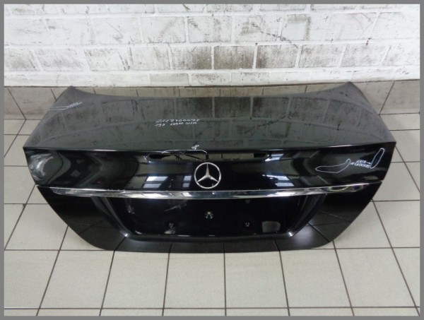 Mercedes Benz W211 Saloon BJ.2007 Tailgate 197 Black Flap K2910