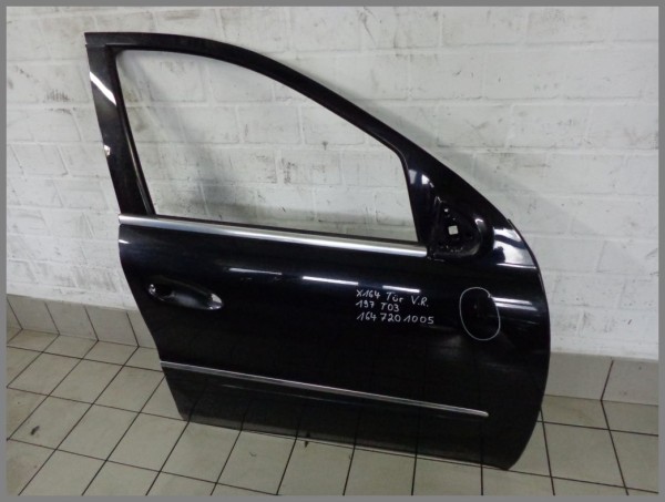 Mercedes Benz X164 GL-Class Door Front Right 197 Black 1647201005 T03