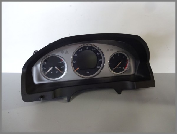 Mercedes Benz W204 CDI Tacho mph Kombiinstrument 2045404948 Original Siemens VDO