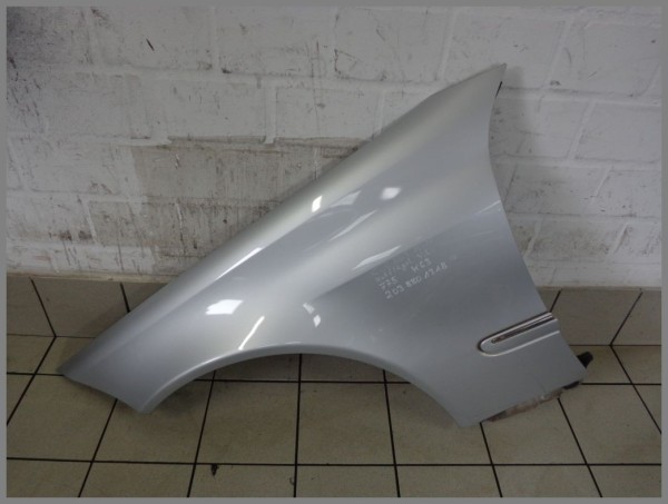 Mercedes Benz CLC 203 fender LEFT 775 iridium silver 2038801318 K63 BJ: 2009